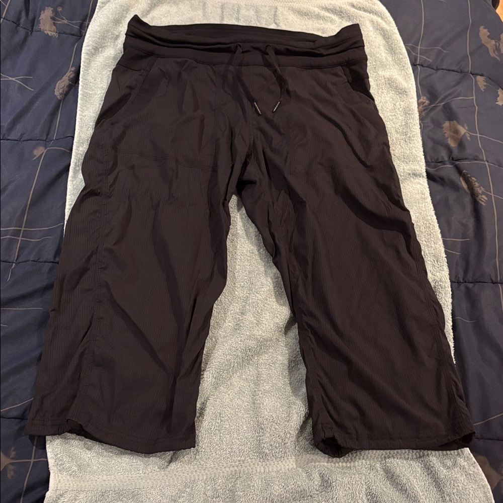 Lululemon Black Dance Studio Crops 21” - size 10